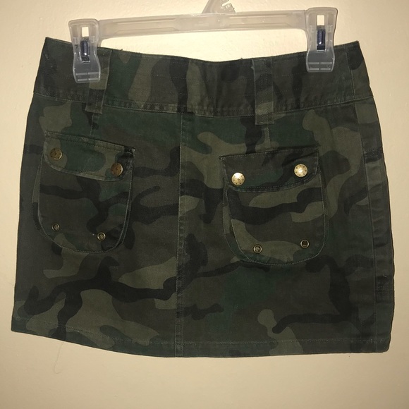 Camo Print Mini Skirt | Size Small - Picture 3 of 4